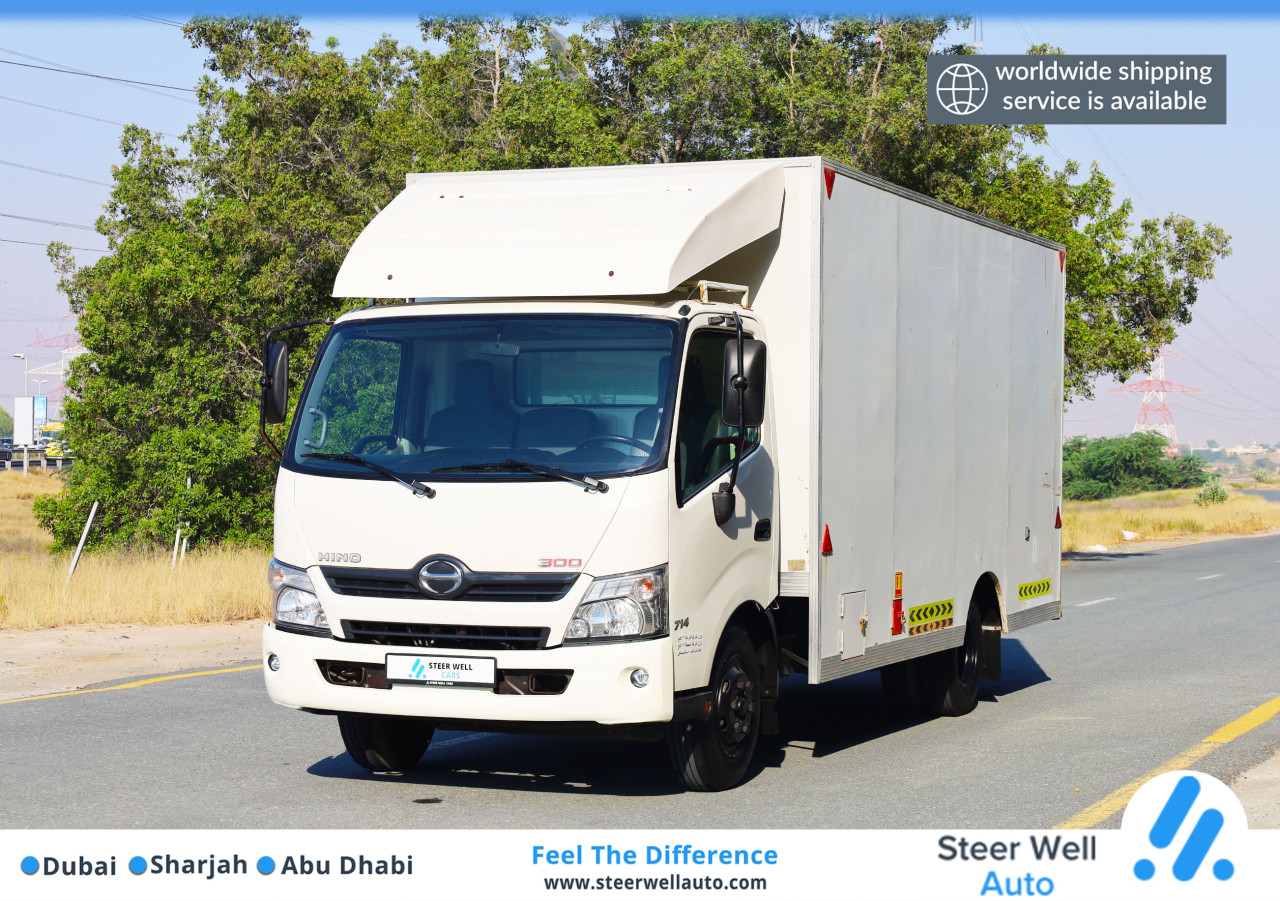 HINO 300