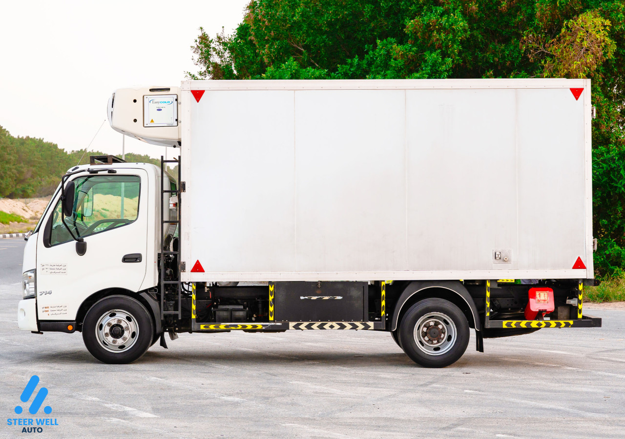 HINO 300 - Image 6