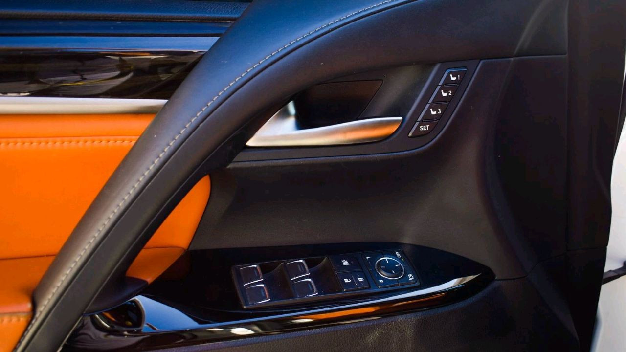 Lexus LX-Series - Image 4