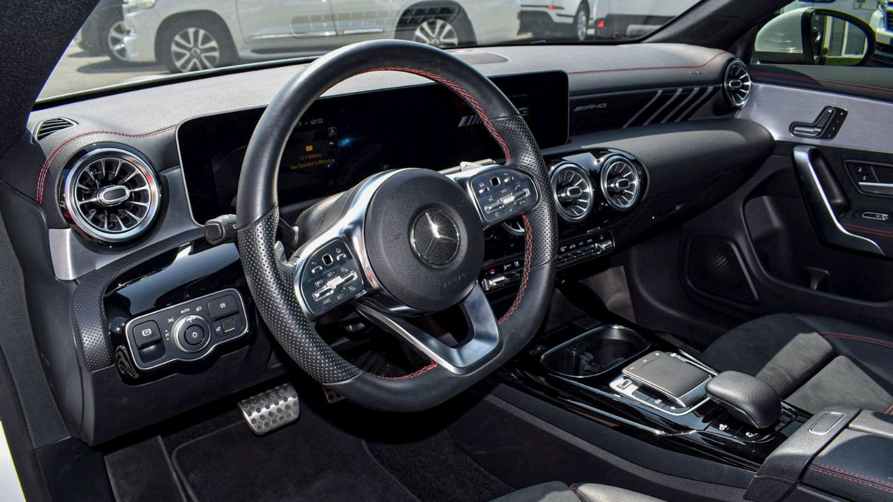 Mercedes Benz CLA - Image 3