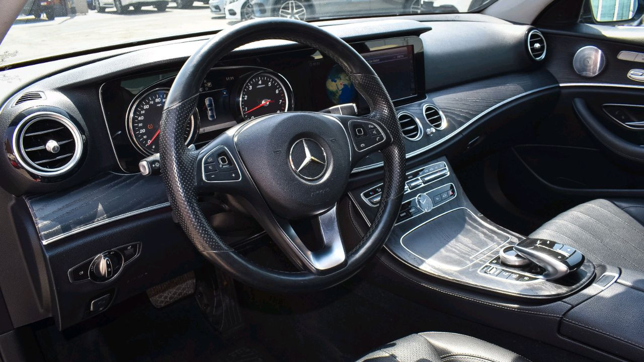 Mercedes Benz E-Class - Image 7