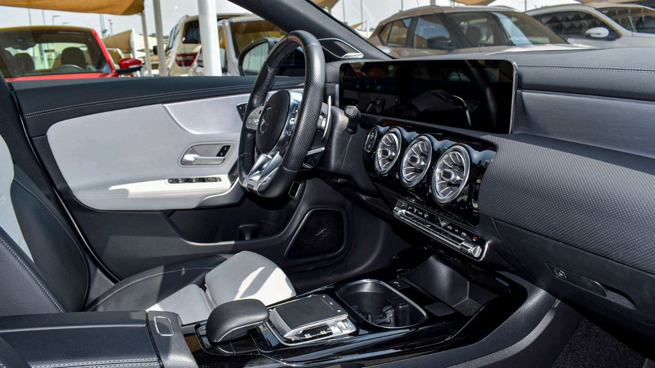 Mercedes Benz CLA - Image 8