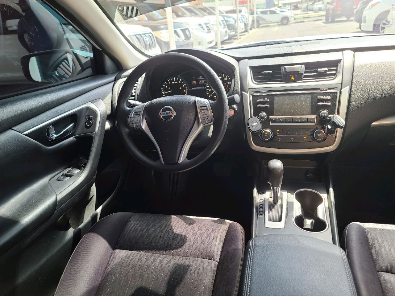 Nissan Altima - Image 8
