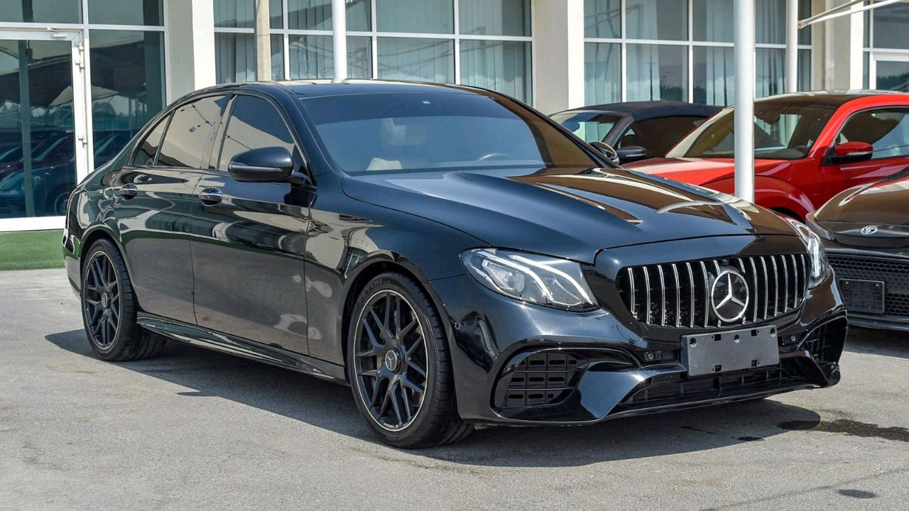 Mercedes Benz E-Class - Image 12