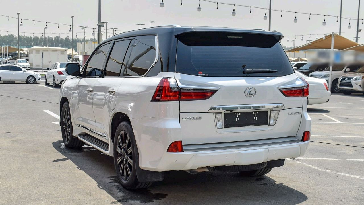 Lexus LX-Series - Image 10