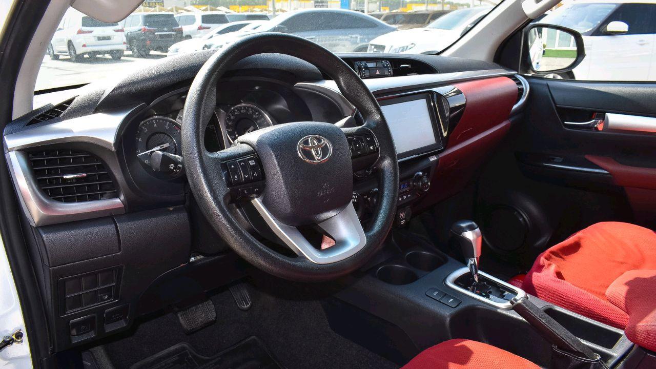 Toyota Hilux - Image 4