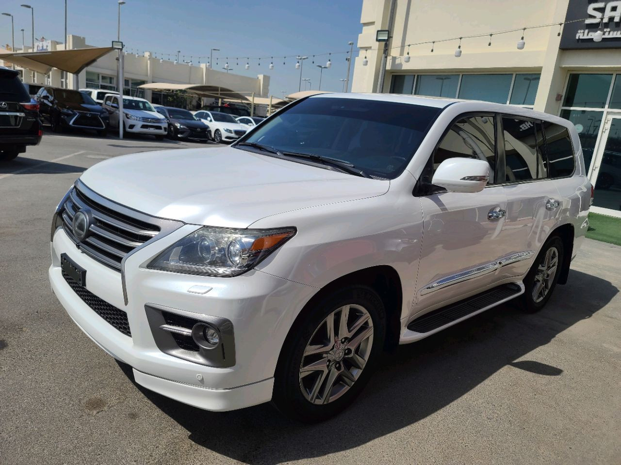 Lexus LX-Series - Image 3