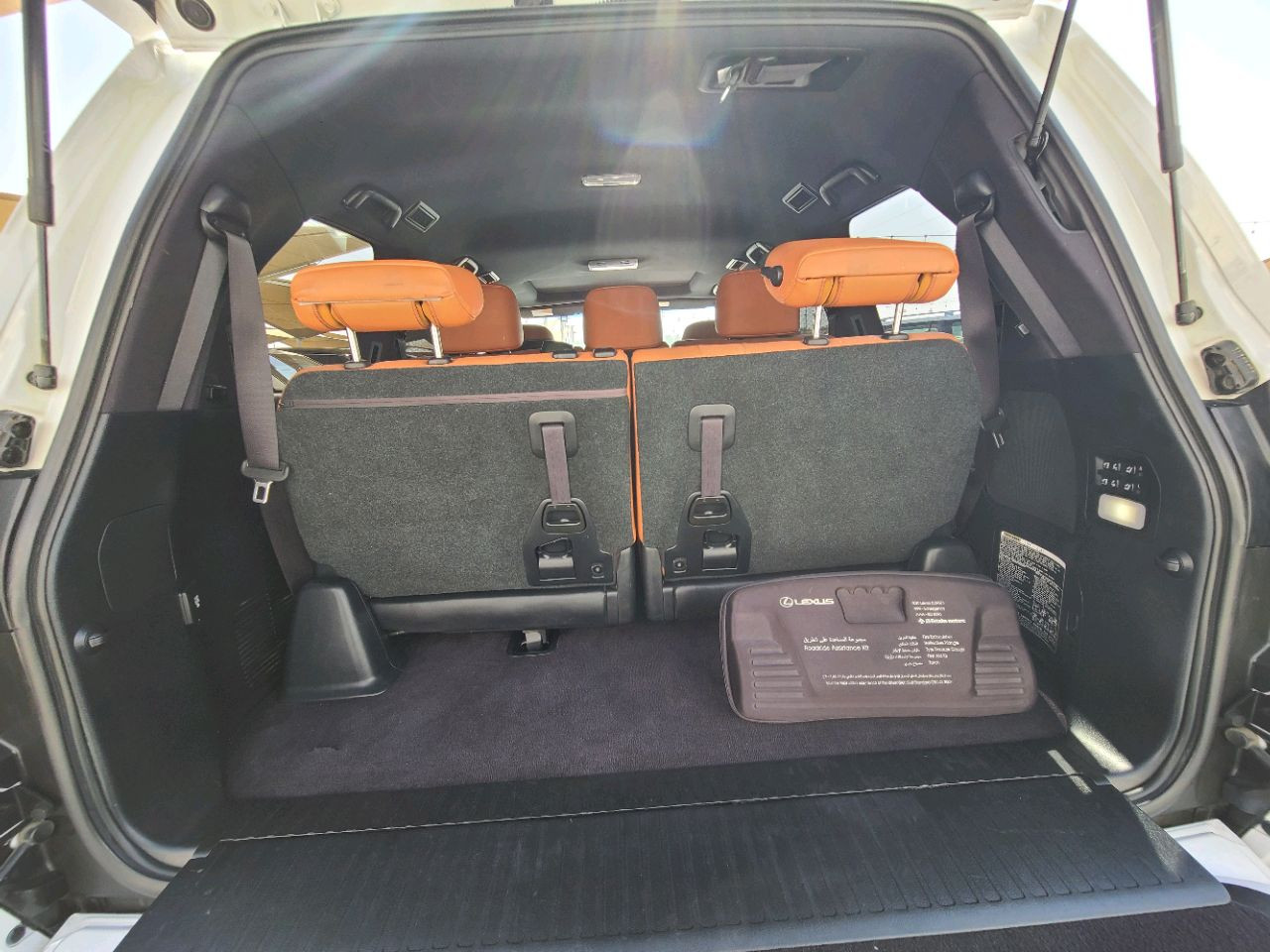 Lexus LX-Series - Image 12