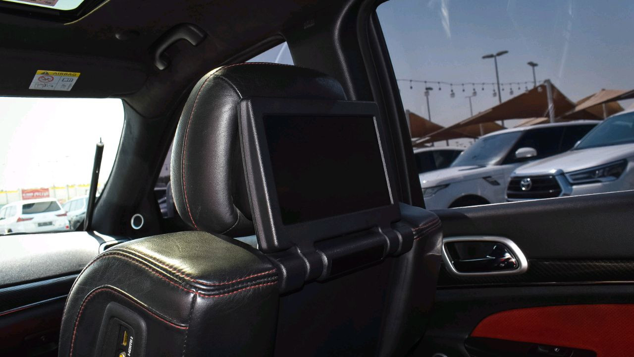 Jeep Cherokee - Image 8