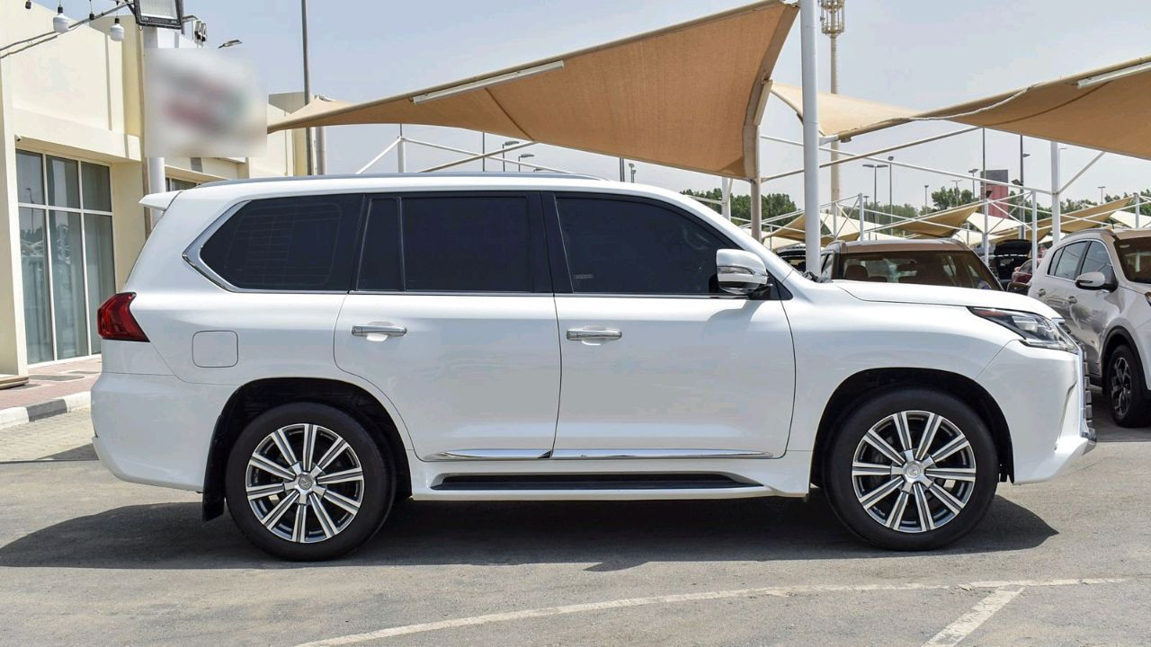 Lexus LX-Series - Image 11