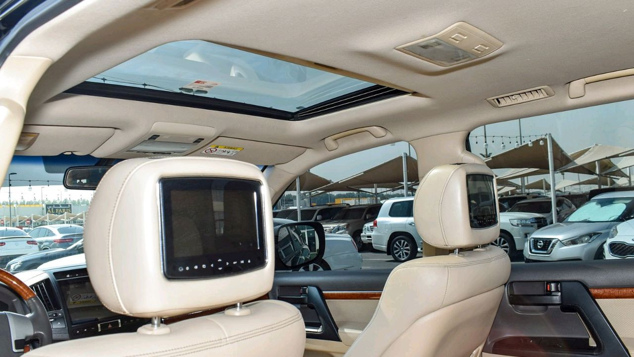 Toyota Land Cruiser - Image 3