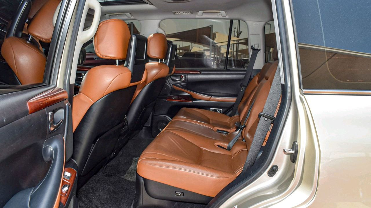 Lexus LX-Series - Image 8