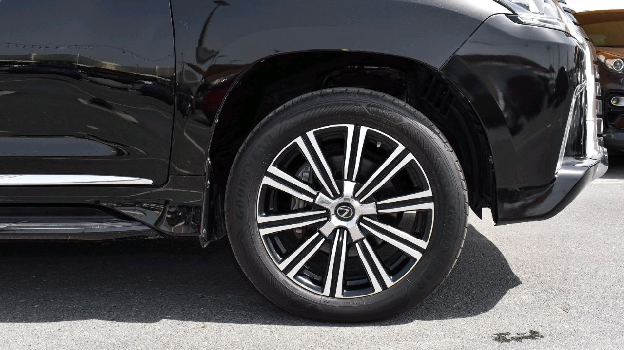 Lexus LX-Series - Image 8