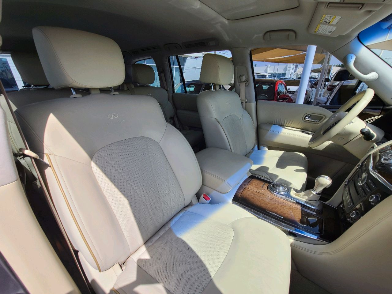 Infiniti QX70 - Image 4