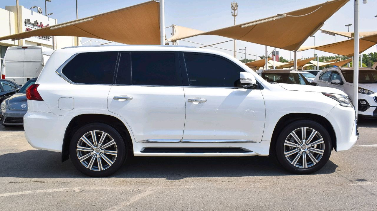 Lexus LX-Series - Image 5