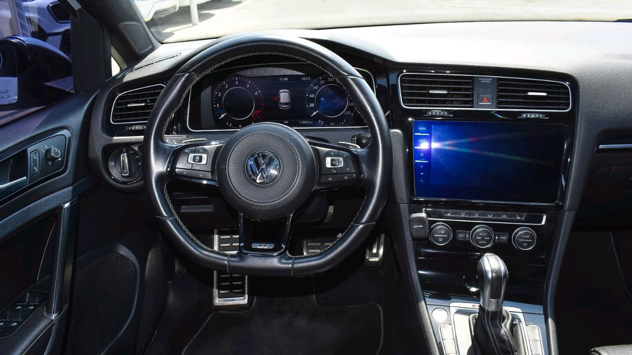 Volkswagen Golf R - Image 4