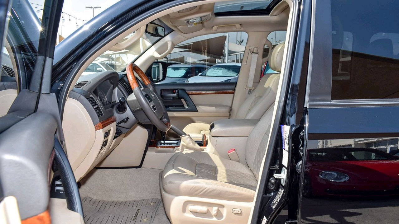 Toyota Land Cruiser - Image 16