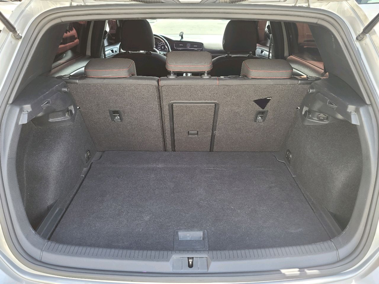 Volkswagen GTI - Image 12