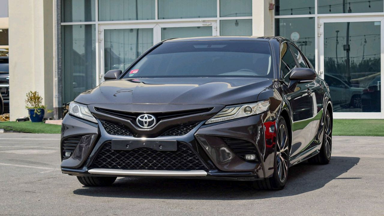 Toyota Camry - Image 3