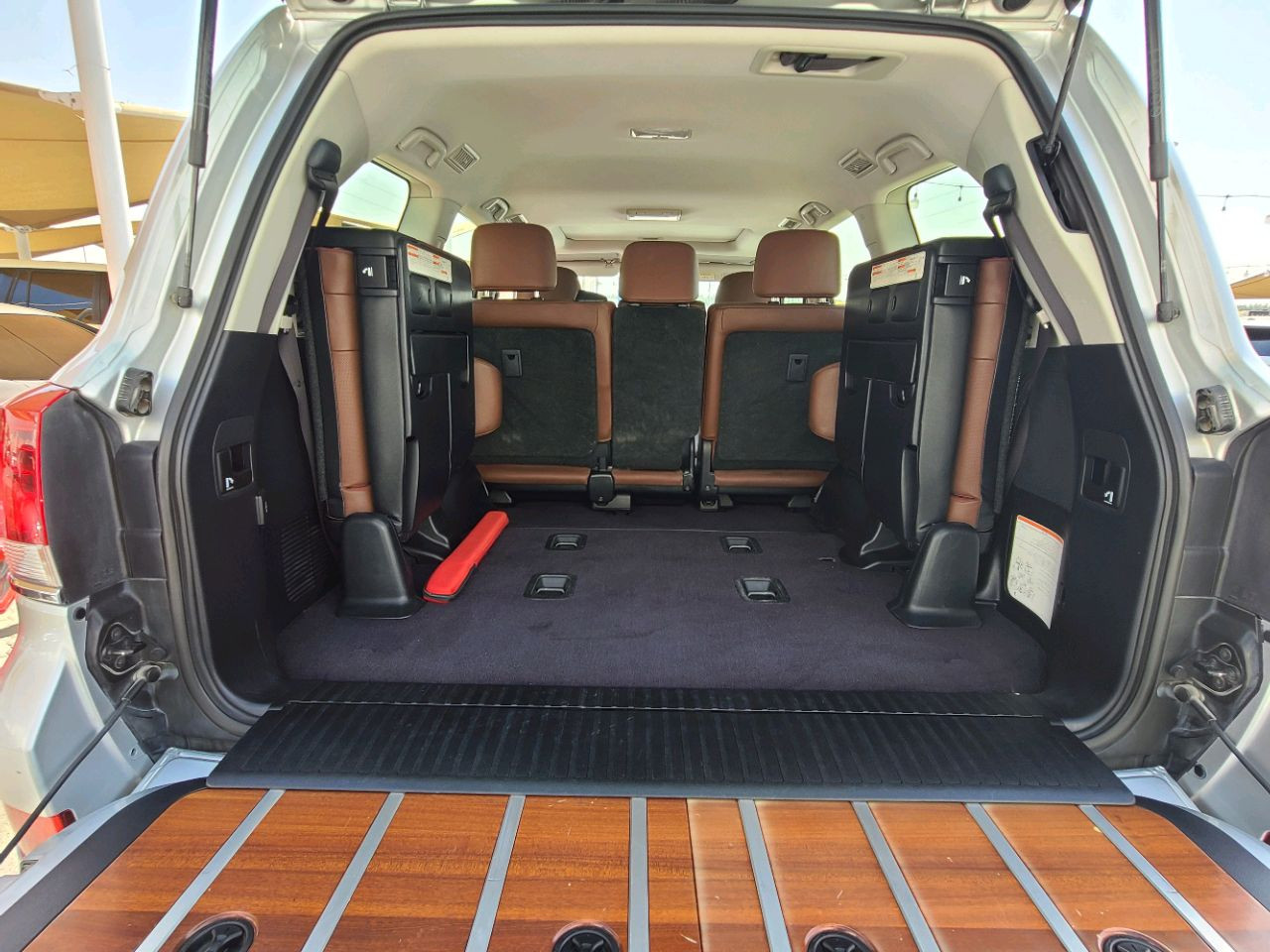 Toyota Land Cruiser - Image 11