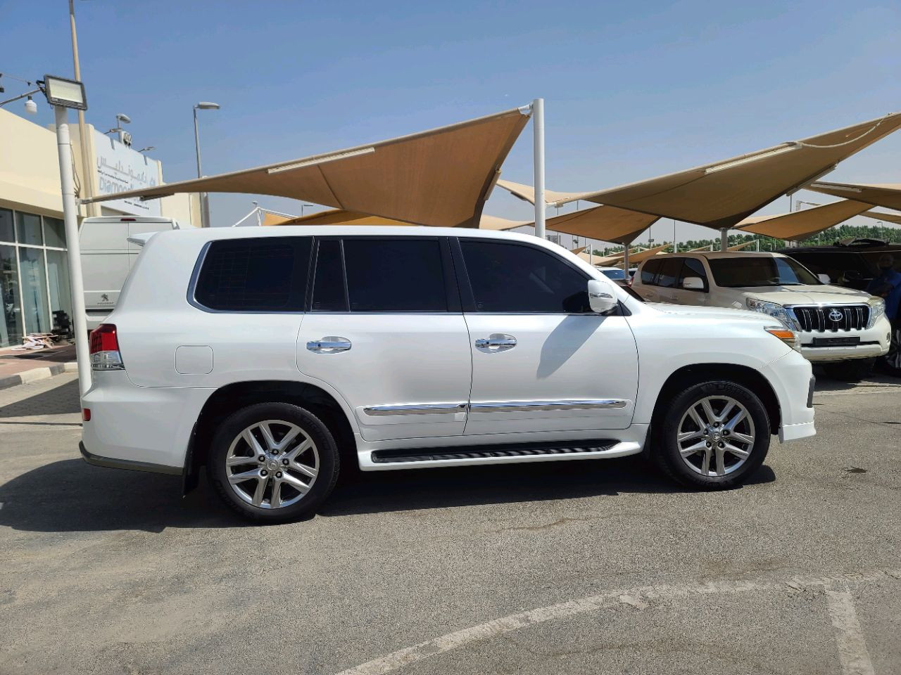 Lexus LX-Series - Image 5