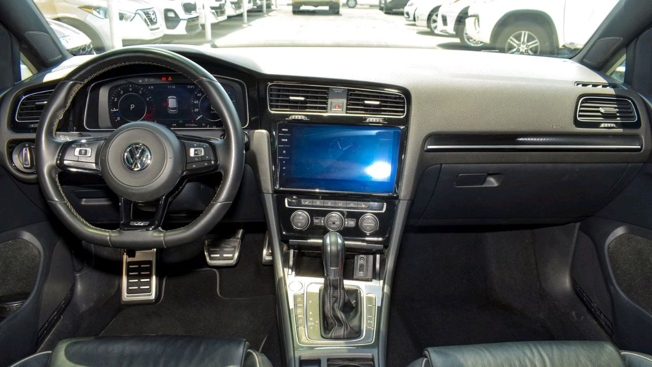Volkswagen Golf R - Image 4