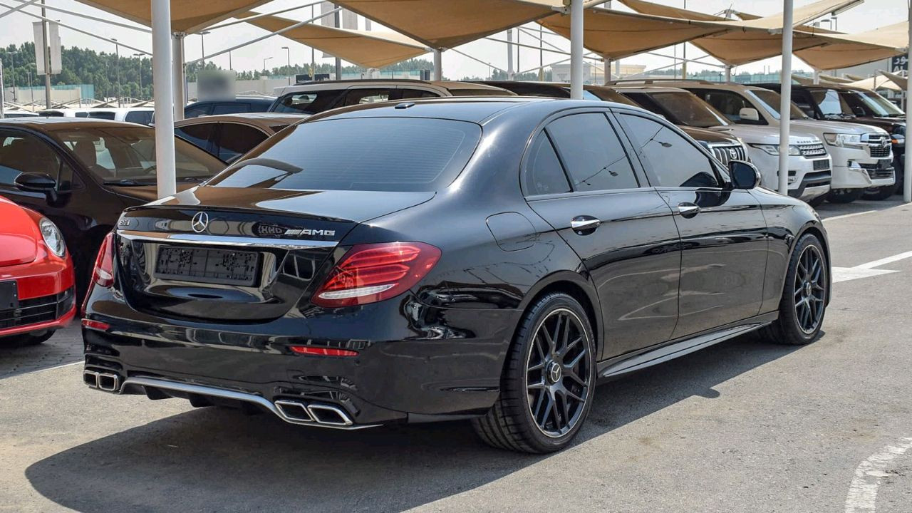 Mercedes Benz E-Class - Image 8