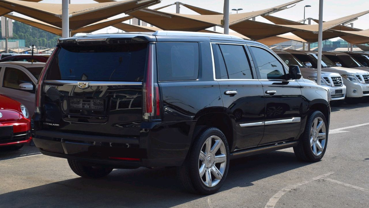 Cadillac Escalade - Image 5