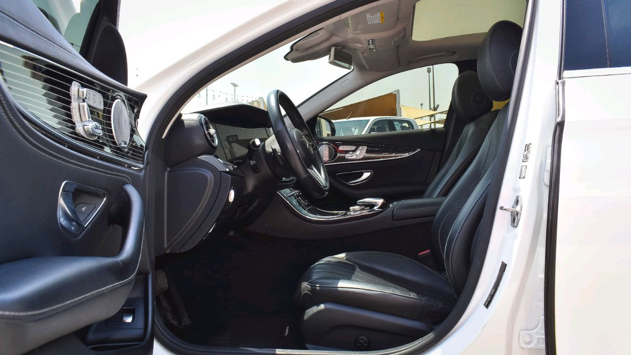 Mercedes Benz E-Class - Image 7
