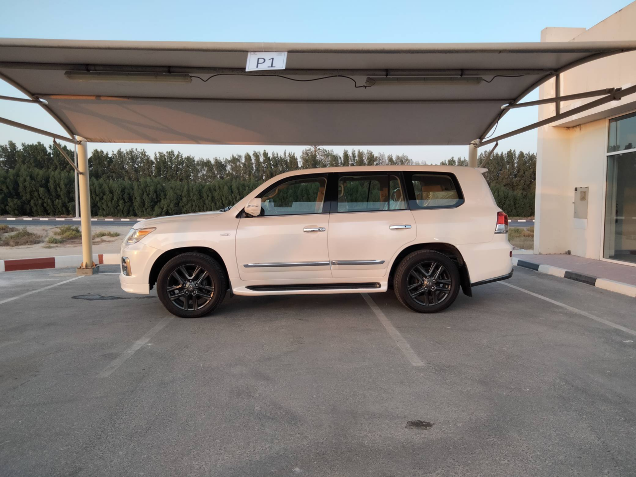 Lexus LX-Series - Image 5