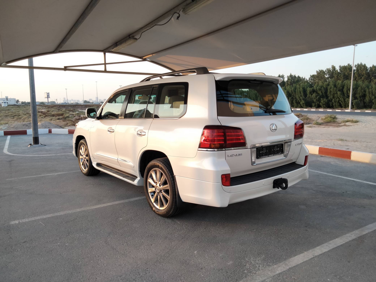 Lexus LX-Series - Image 3
