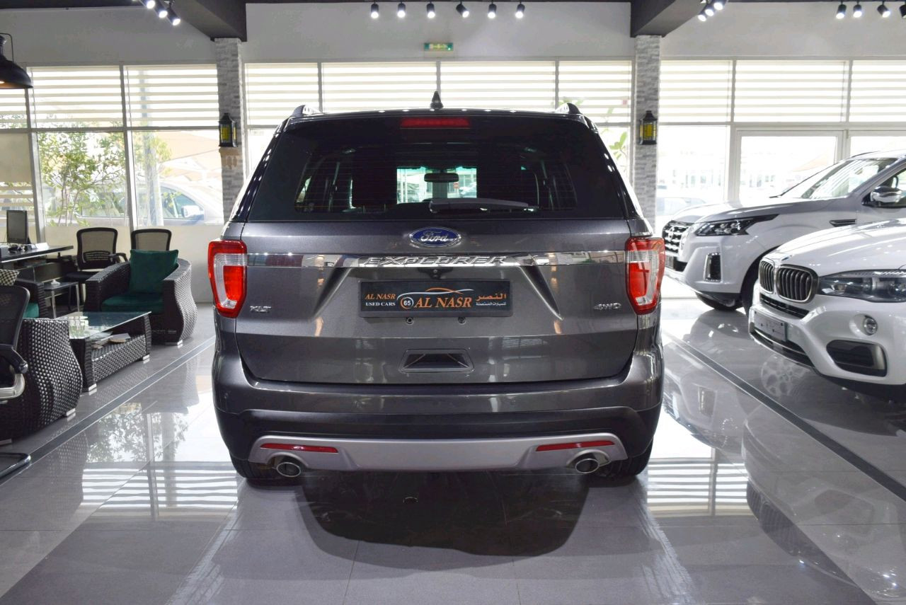 Ford Explorer - Image 3