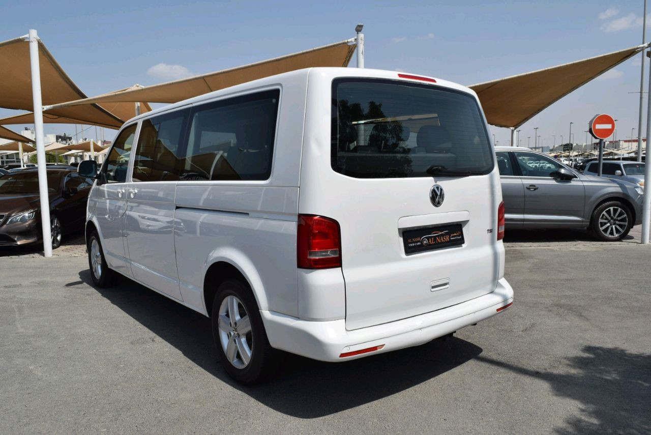 Volkswagen Multivan - Image 8