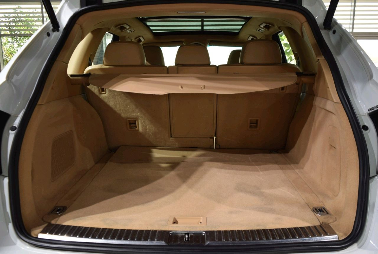Porsche Cayenne - Image 11