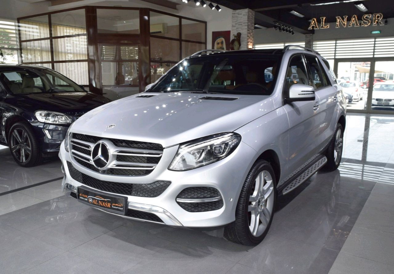 Mercedes Benz GLE SUV - Image 14