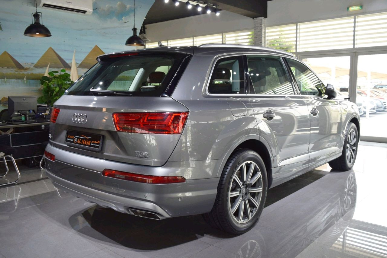 Audi Q7 - Image 11