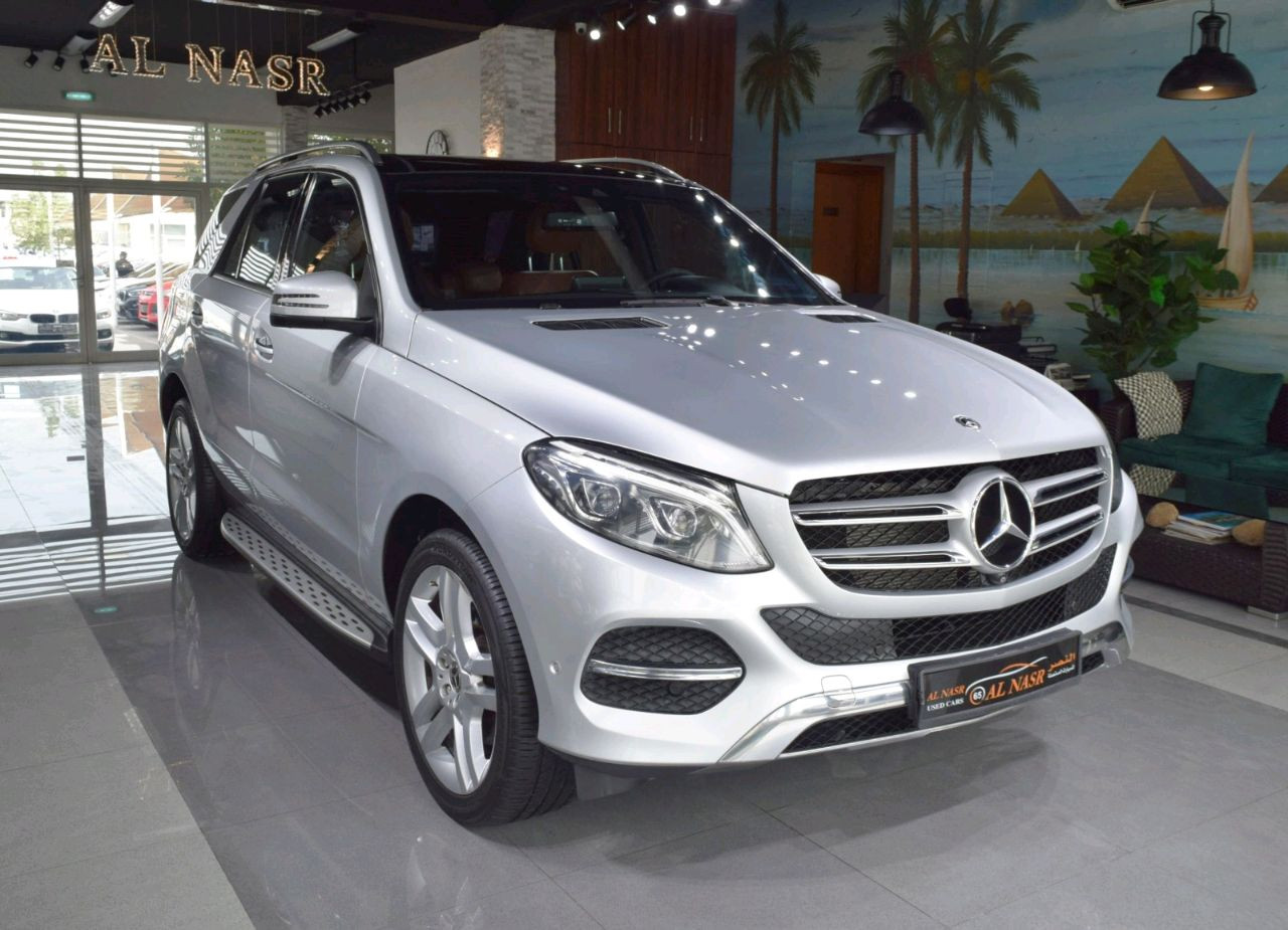 Mercedes Benz GLE SUV - Image 12