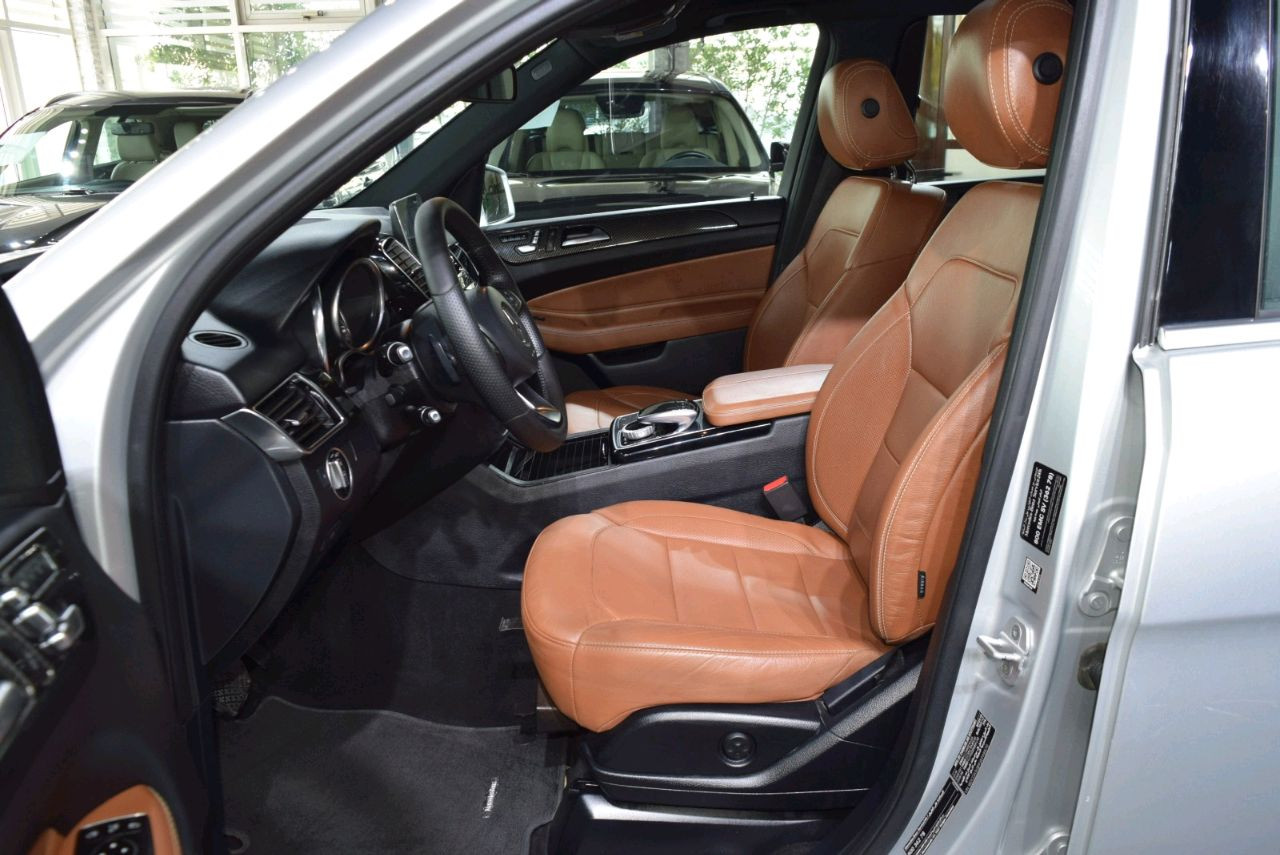 Mercedes Benz GLE SUV - Image 3