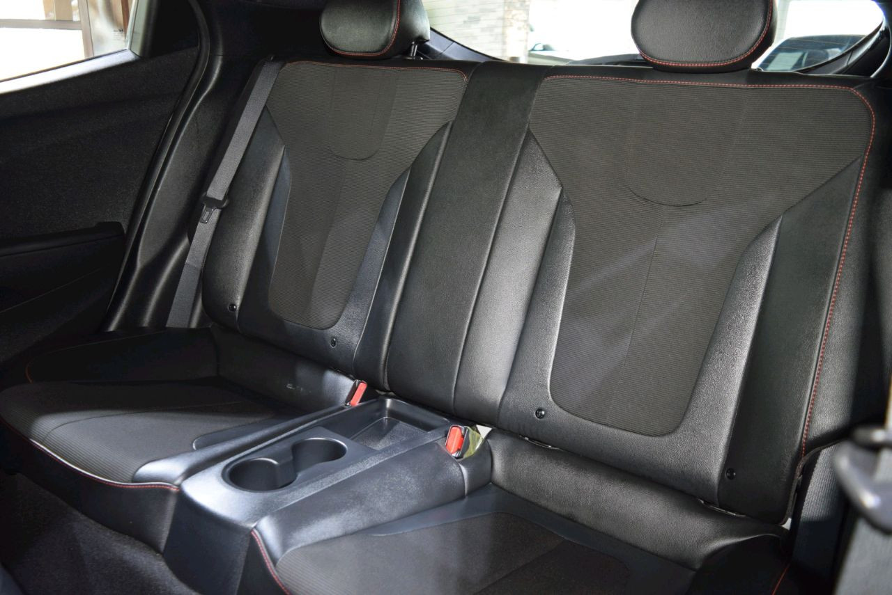 Hyundai Veloster - Image 5