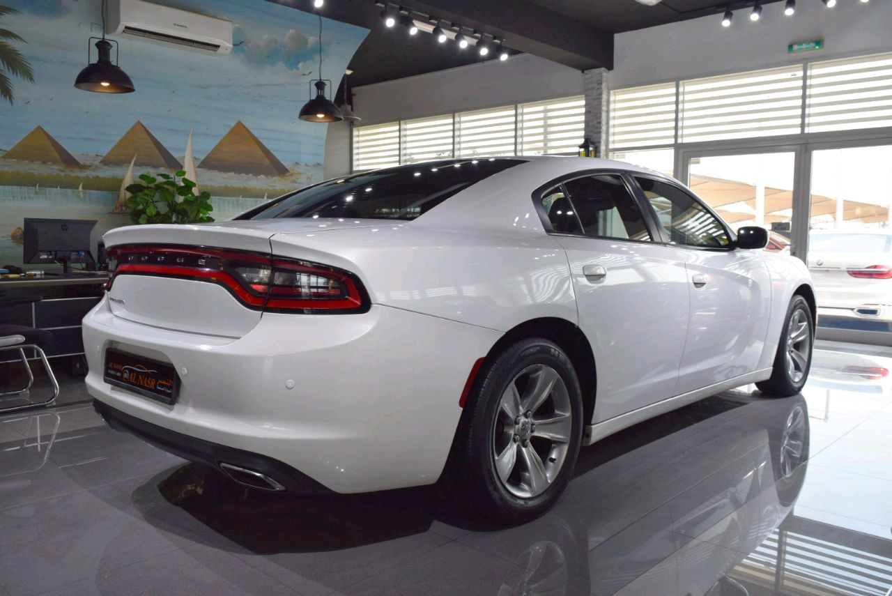 Dodge Charger - Image 6