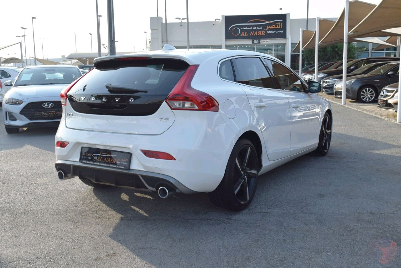 Volvo V -class - Image 8