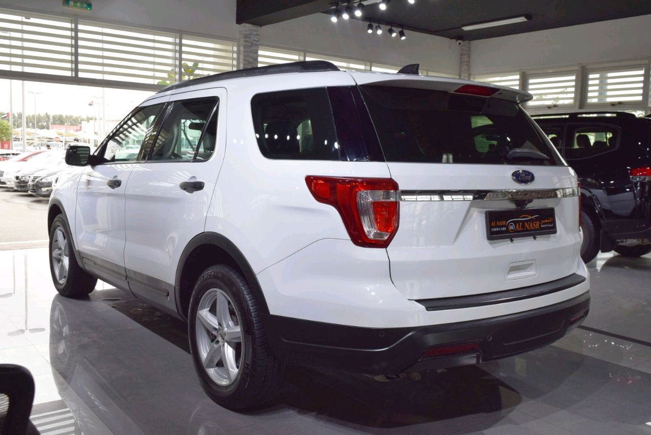 Ford Explorer - Image 4
