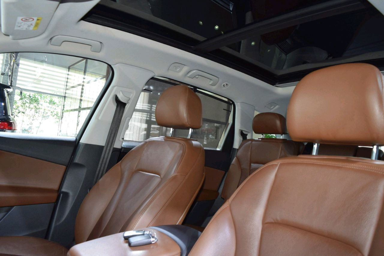 Audi Q7 - Image 10