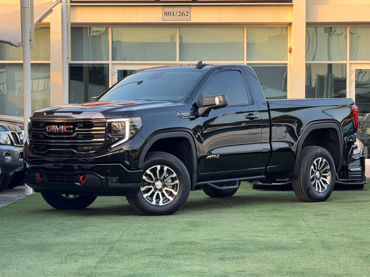 GMC Sierra - Image 11