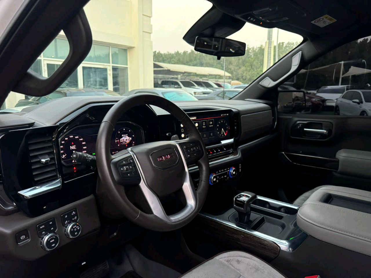 GMC Sierra - Image 3