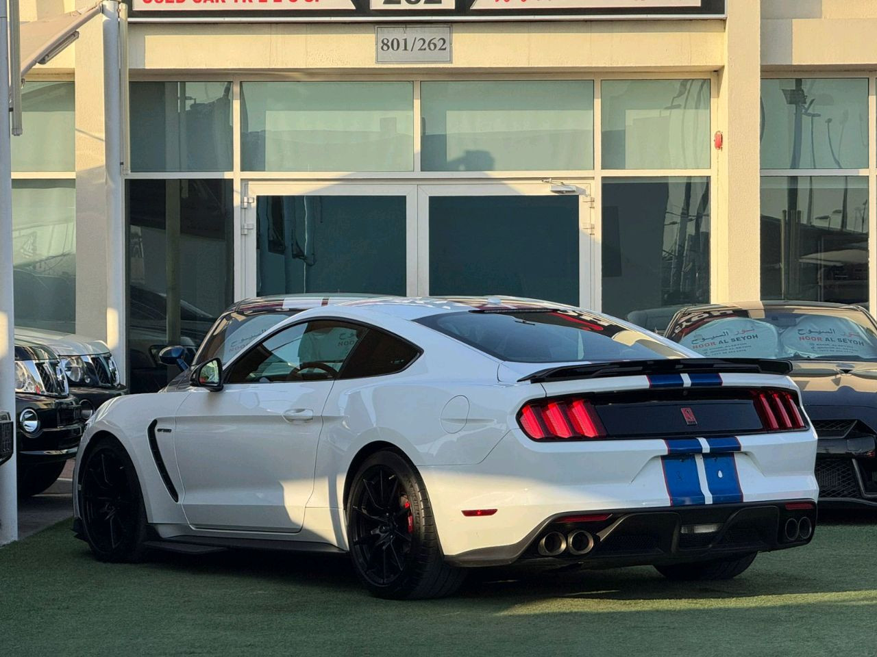 Ford Mustang - Image 9