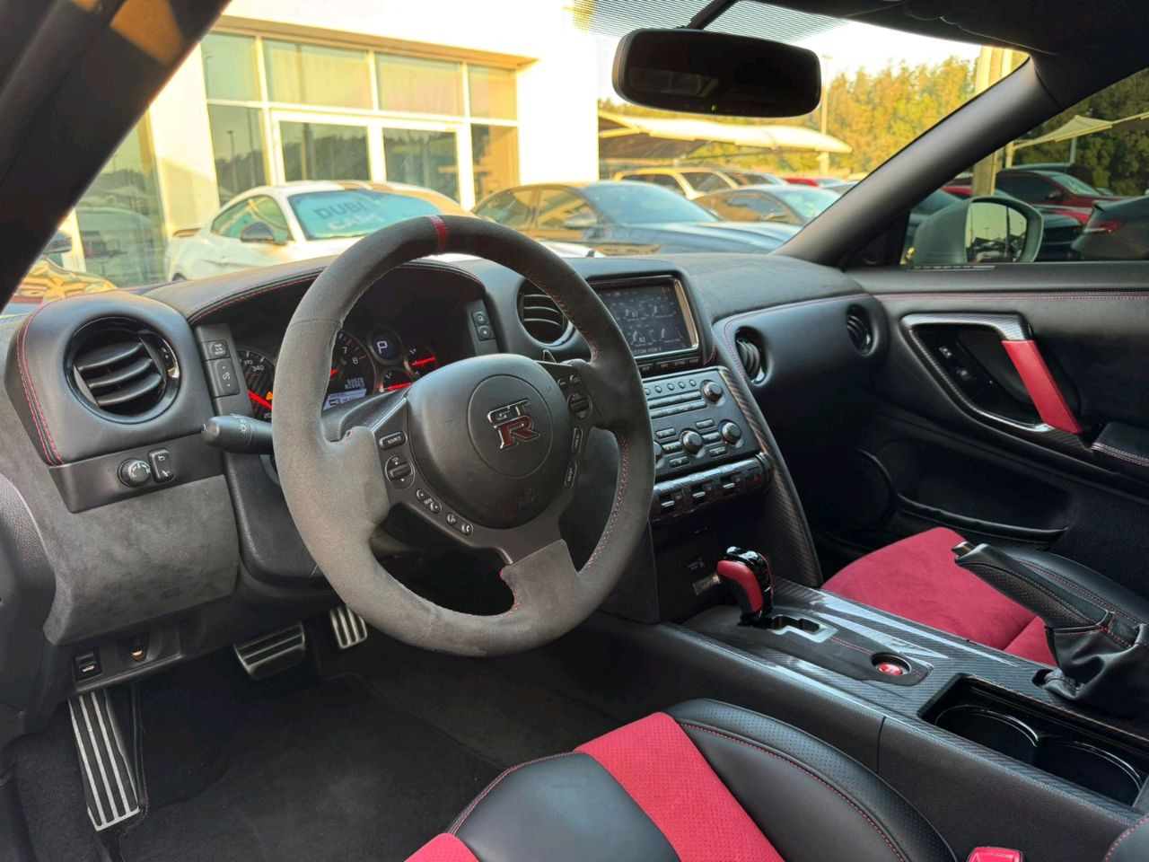 Nissan GT-R - Image 11