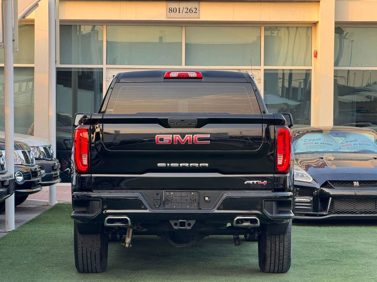 GMC Sierra - Image 12