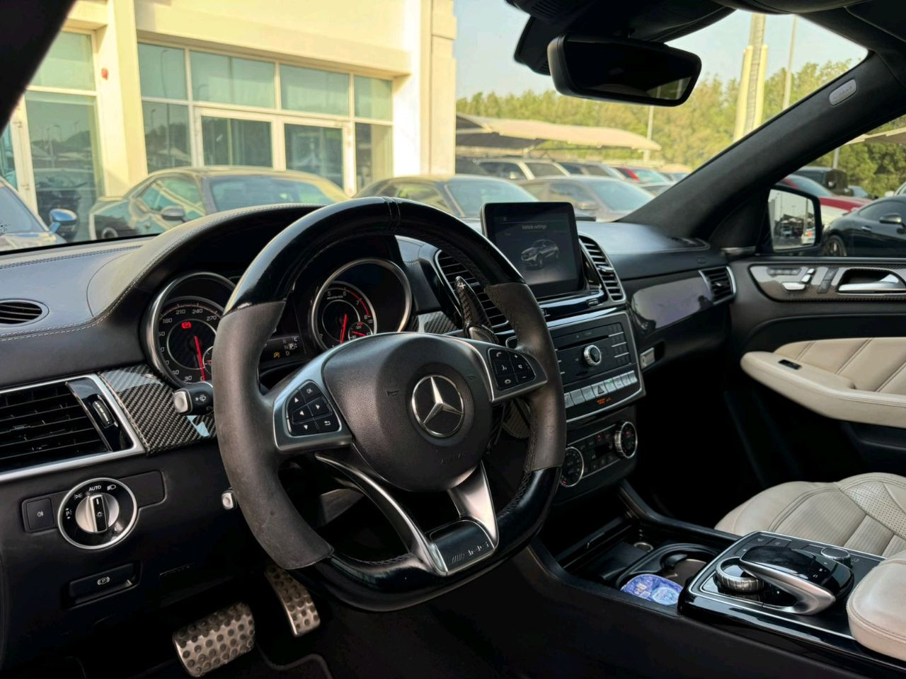 Mercedes Benz GLE SUV - Image 11