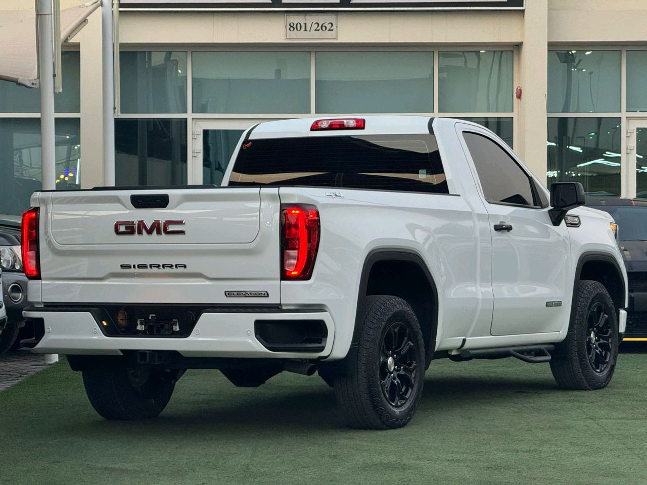GMC Sierra - Image 13